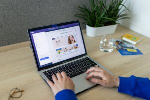 Comment l'IA transforme-t-elle le commerce en ligne ?