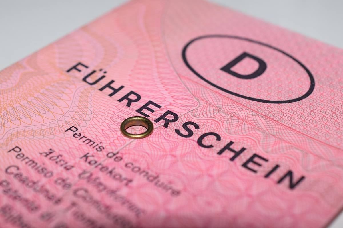 Permis de conduire allemand avec un anneau d'or